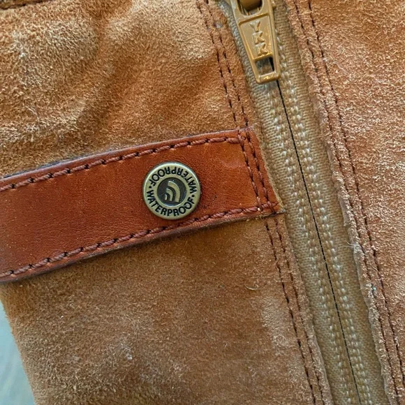 The North Face Tan Lace-Up Women's Boots. - Picture 7 of 7